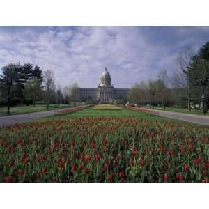  Tulips of State Capital Building, Frankfurt, Kentucky, USA 