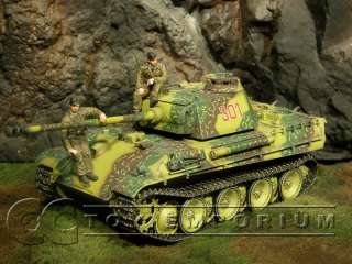 Dragon Armor 135   Deluxe WWII German Panther G Tank  