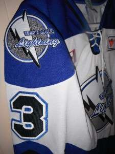   GAME USED WORN LACE UP BOWMAN LIGHTNING HOCKEY JERSEY CANADA CANUCKS