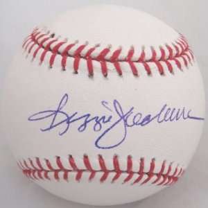  Reggie Jackson Autographed Ball   Official ML JSA 