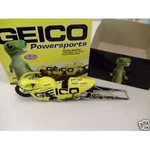 Karen Stoffer AUTOGRAPHED DIECAST Geico Motorcycle 09   Sports 