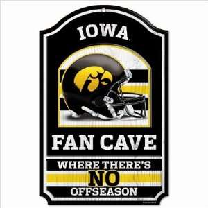  Collegiate Wood Sign   University of Iowa / Cave