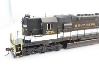 Athearn HO Scale Locomotive Southern Railway SD40 2 #3235  