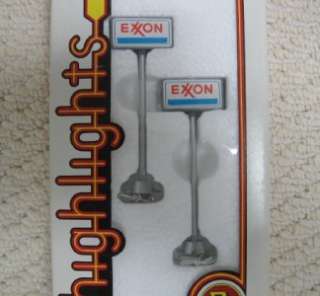   Bachmann #42431 H.O.Scale Lighted Exxon Signs for Aurora,Tyco,Tomy