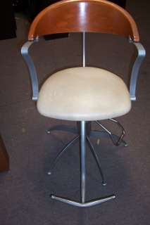 Takara Belmont ST 630 Hydraulic Styling Chair   Salon  