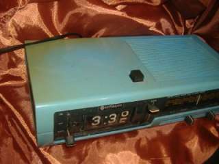 1975 HITACHI KC 600 TRANSISTOR CLOCK RADIO Vintage Blue  