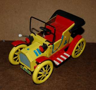 Vintage Lever Action Tin Car   Modern Toys Japan  