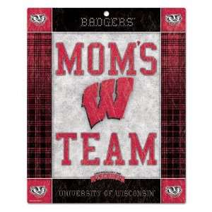  Wisconsin Badgers Sign   Wood Moms Team