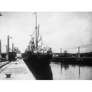 early 1900s photo Panama Canal. Gatun Lock  Kitchen 