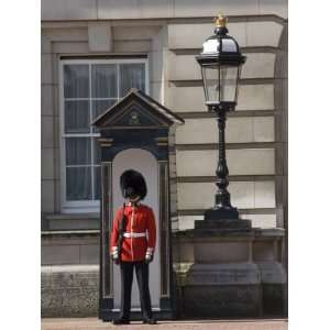  Sentry Duty at Buckingham Palace, London, England, United 