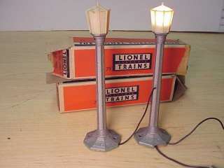 TWO Lionel 71 Lamp Posts & Boxes VG+WOW  