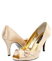 gold shoes” 21