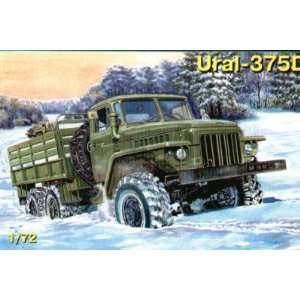  ZV 1/72 Ural 375D Russian Cargo Truck Kit Toys & Games