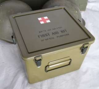 NEW LARGE USGI MEDICAL FIRST AID STORAGE CASE SEALS OUT AIR AND WATER 