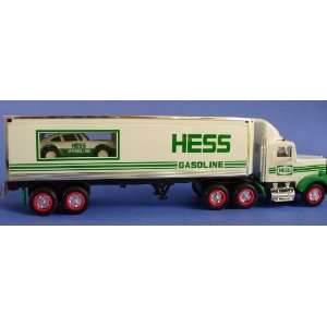  Hess Truck 18 Wheeler and Racer 1992 Toys & Games
