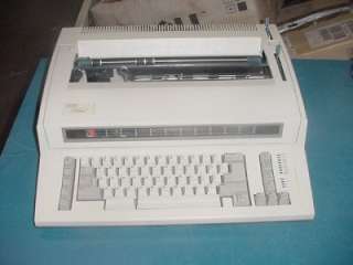 IBM Wheelwriter 1000 by LEXMARK Electric Typewriter (PARTS or REPAIR 