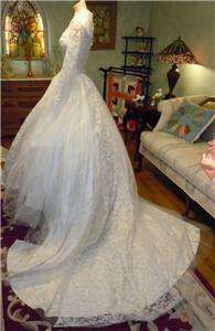 Vintage 1950s Chantilly Lace & Tulle Wedding Gown Dress w/train 