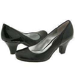 Kenneth Cole Reaction Lucky One Black Pumps/Heels  