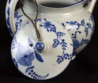 ANTIQUE STAFFORDSHIRE BLUE & WHITE PEARLWARE TEAPOT EARLY 19TH C 