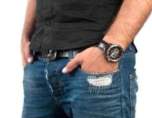 Man wearing distressed mens jeans