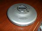 DURABRAND CD 566 Portable Programmable CD CD RW Player w/ Headphones