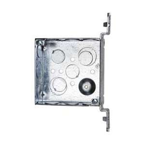   Crouse Hinds 41 1/2dpvms Brckt Square Outlet Box