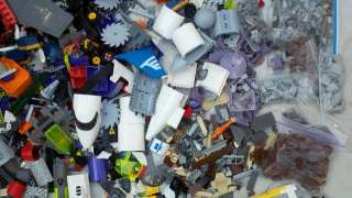   LEGO LOT 47 lb mixed parts & pieces town city pirate castle star wars