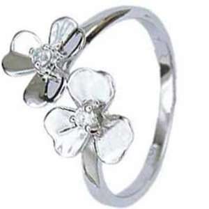   Flowers Design and Round Cubic Zirconia in the center of each flower