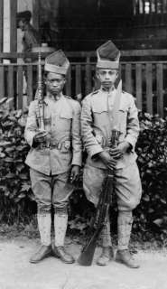 Description early 1900s photo Two Moro soldiers, Philippine Islands