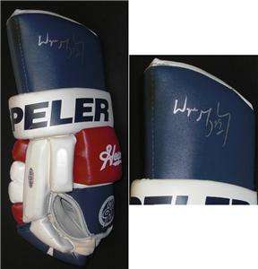 Wayne Gretzky Autographed New York Rangers Glove UDA  