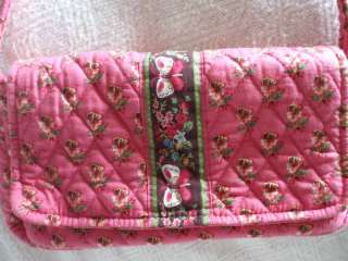 VERA BRADLEY PINK W FLWR & BUTTERFLY DESIGN QUILTED BAG  
