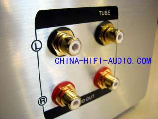 It has three groups independence outputs The vacuum tube outputs 