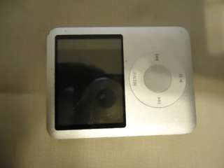 Apple iPod nano 3rd Generation Silver (4 GB) Broken Hold Bar 