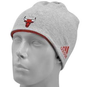  Adidas Chicago Bulls Ash & Red Reversible Knit Beanie Cap 
