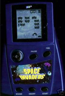  handheld SPACE INVADERS game by MGA (Micro Games of America 