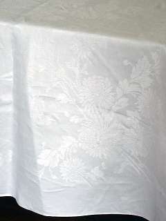 Gorgeous Vintage Irish Linen Damask Banquet Tablecloth 144 x 72 