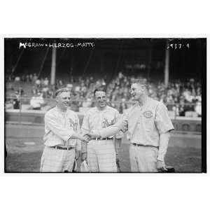 Photo John McGraw and Buck Herzog, New York NL, and Christy Mathewson 