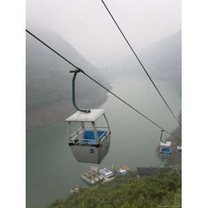  Cable Cars Take Travelers to Docks on the Yangtze River in 
