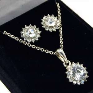 Beautiful Clear CZ Crystal Starburst Pendant/necklace and Stud Earring 