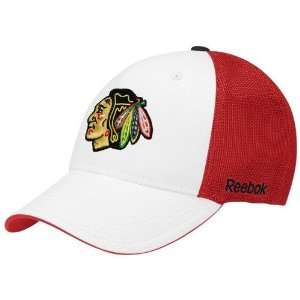 Reebok Chicago Blackhawks White Red Basic Logo Mesh Back Flex Fit Hat 