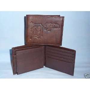    DETROIT TIGERS Leather BiFold Wallet NEW dkbr4 